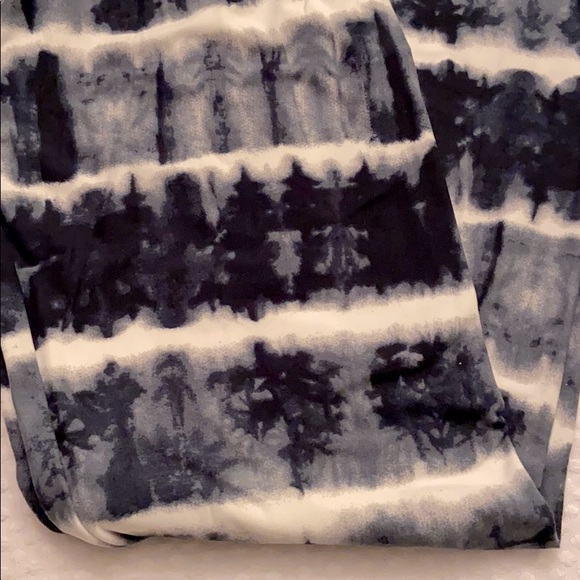 NEW! High Rise Yoga Leggings Tie Dye Black Stripe - Picture 4 of 7